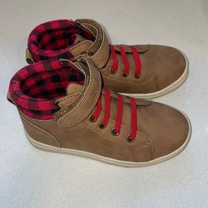 Toddler boots size 9T